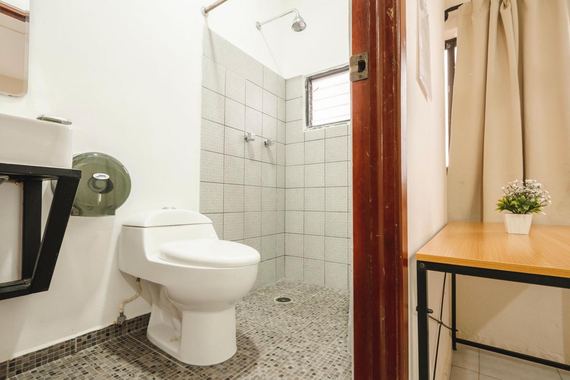 Hotel Quiam Плая дел Кармен Екстериор снимка