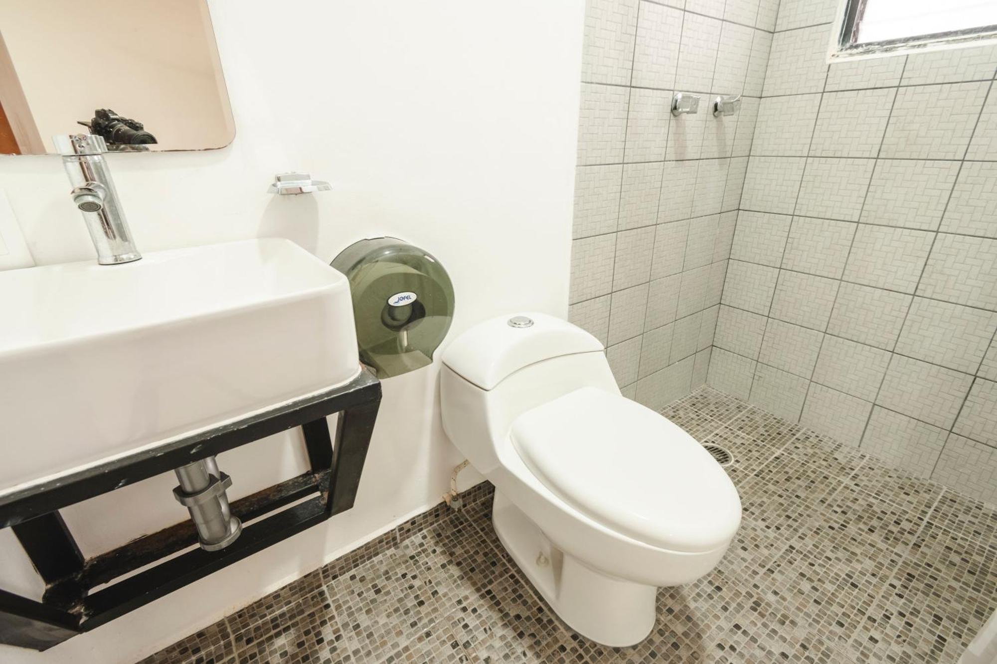 Hotel Quiam Плая дел Кармен Екстериор снимка
